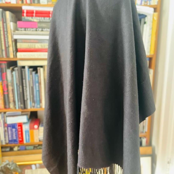 Sweeping Black and Purple Women's Shawl - Picture 4 of 9